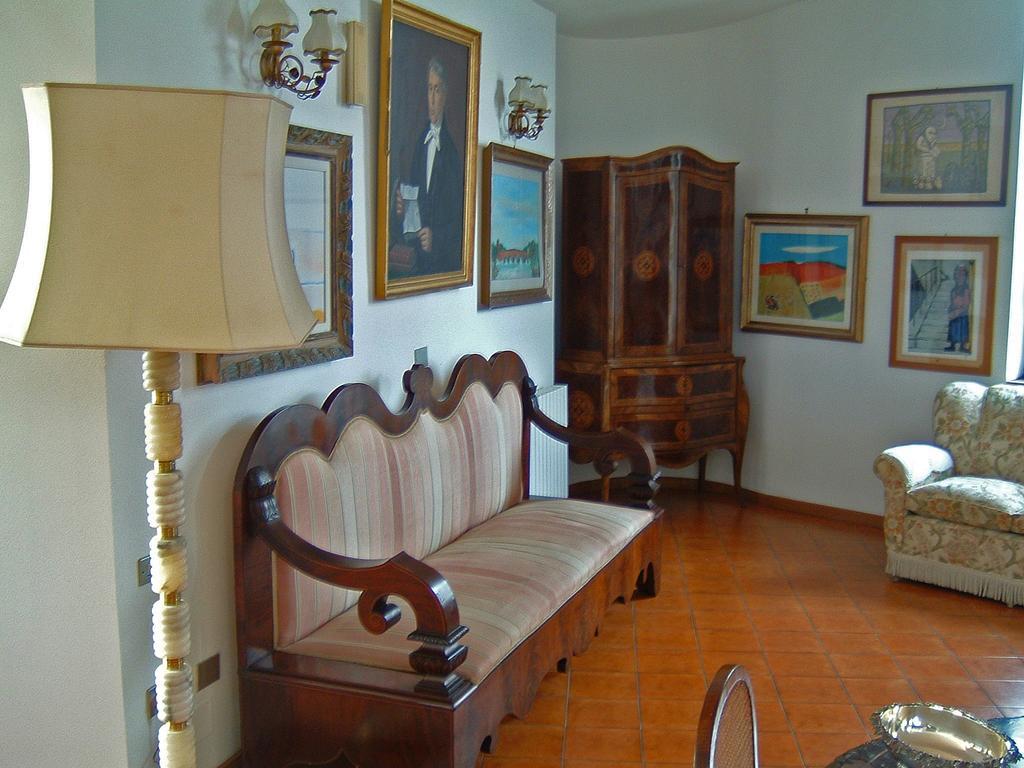 B&B Villa Napoli バッティパーリア エクステリア 写真